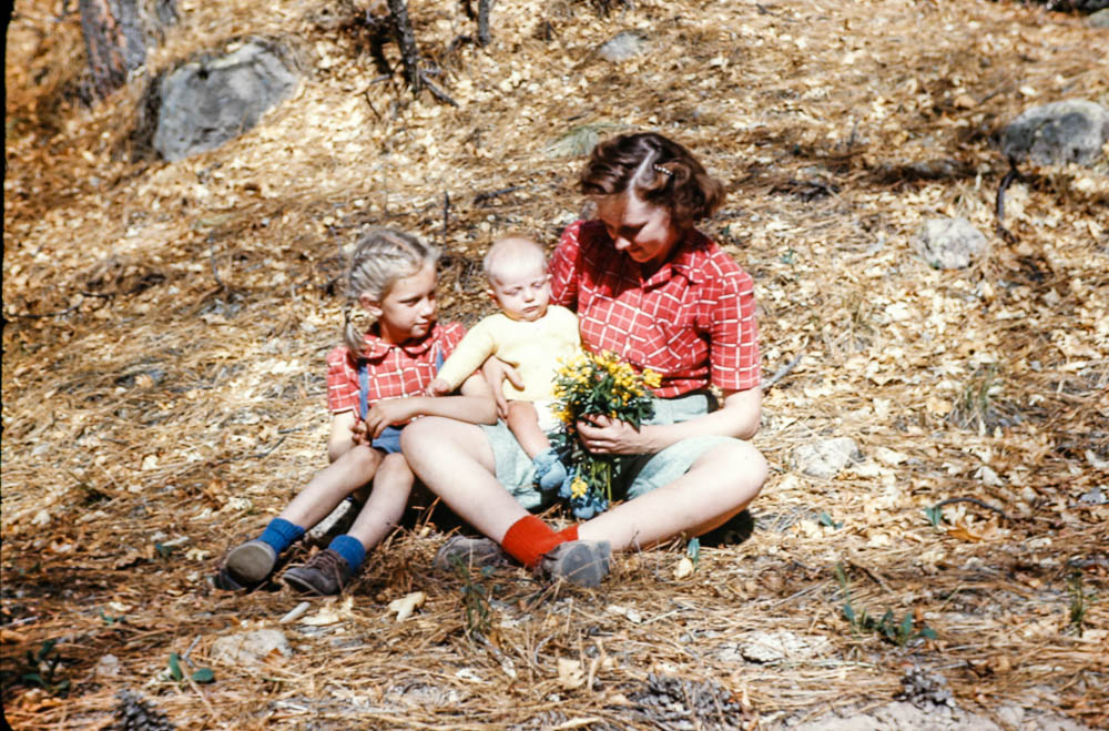 1946 Mary, David, and Barbara