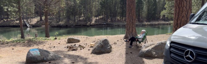 Camping next to the Deschutes